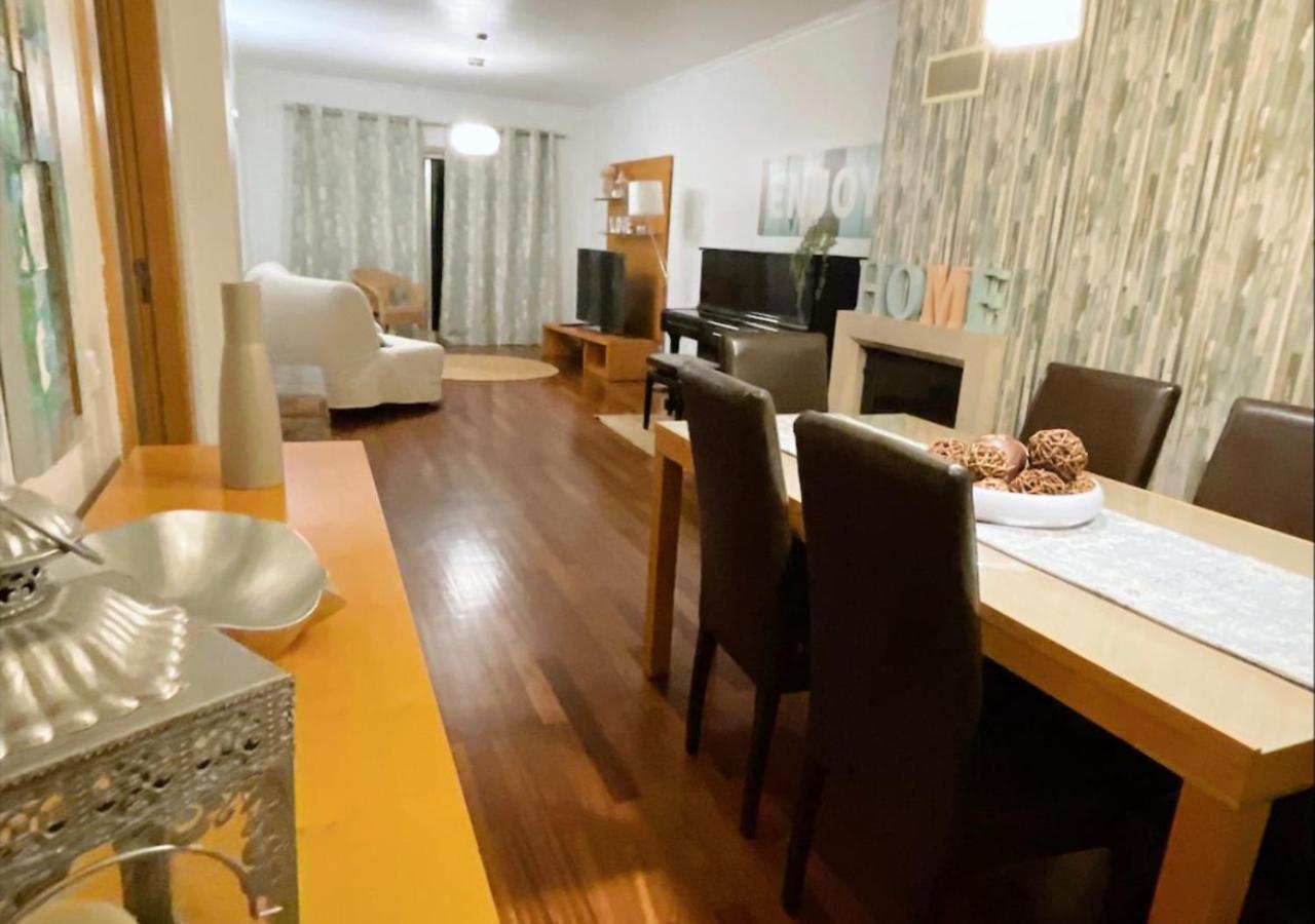 Espacoso T3 Com Terraco & Churrasqueira Apartment