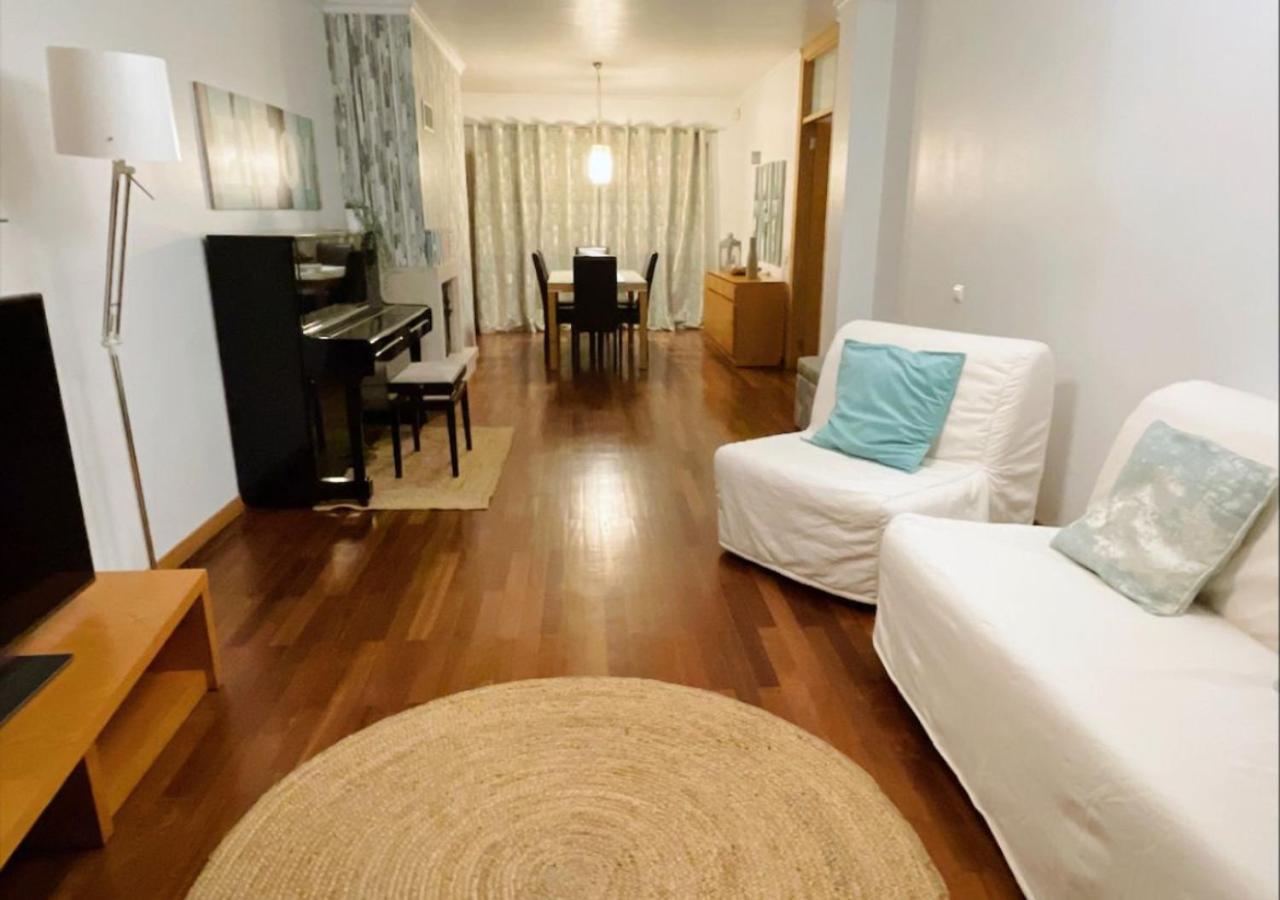 Apartment Espacoso T3 Com Terraco & Churrasqueira