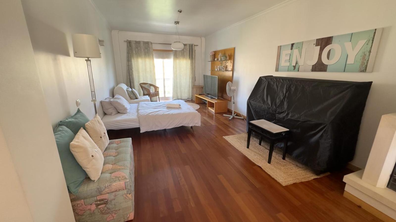 Apartment Espacoso T3 Com Terraco & Churrasqueira