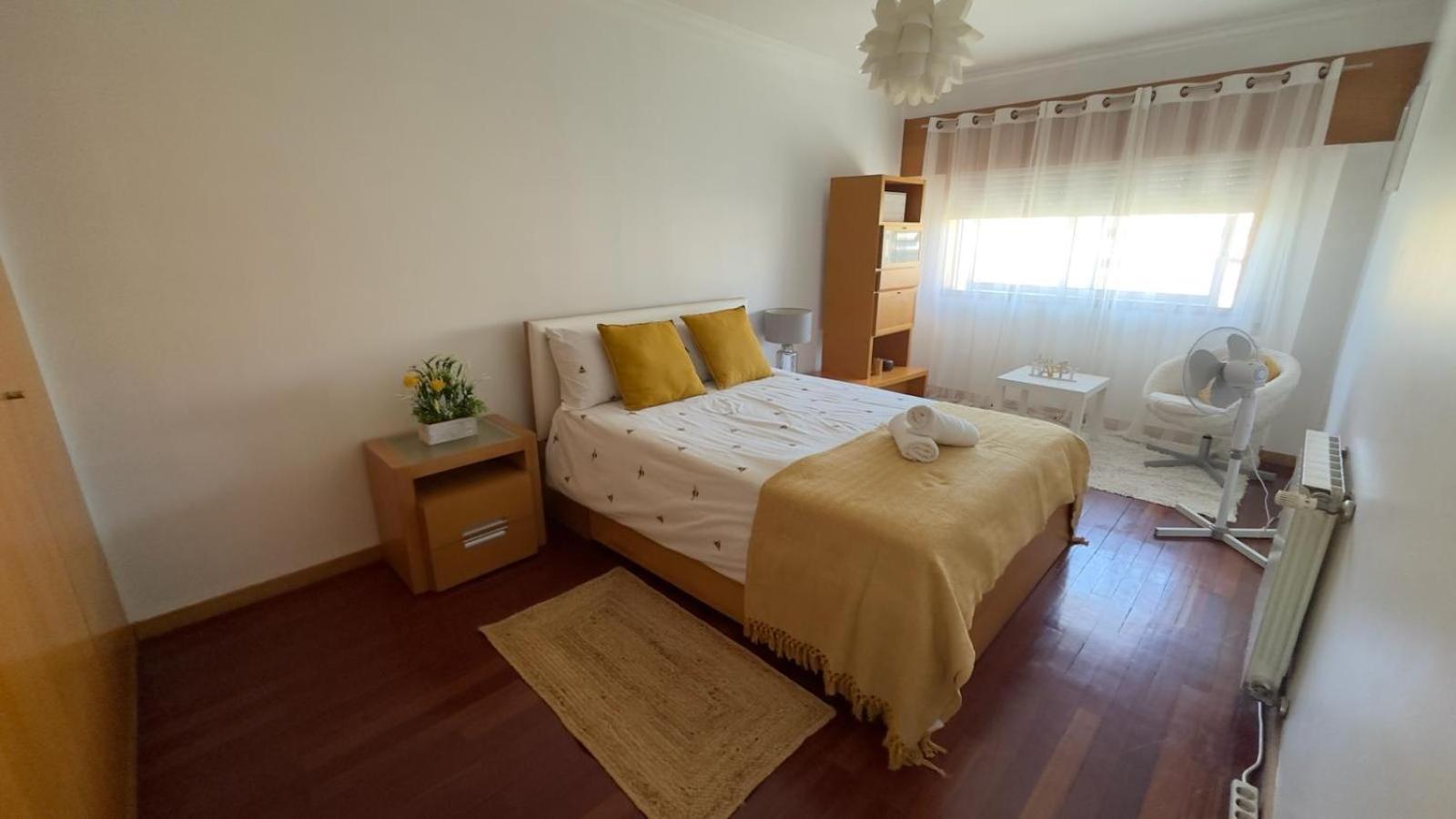 Apartment Espacoso T3 Com Terraco & Churrasqueira *