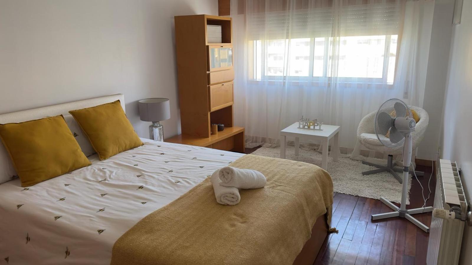 Apartment Espacoso T3 Com Terraco & Churrasqueira