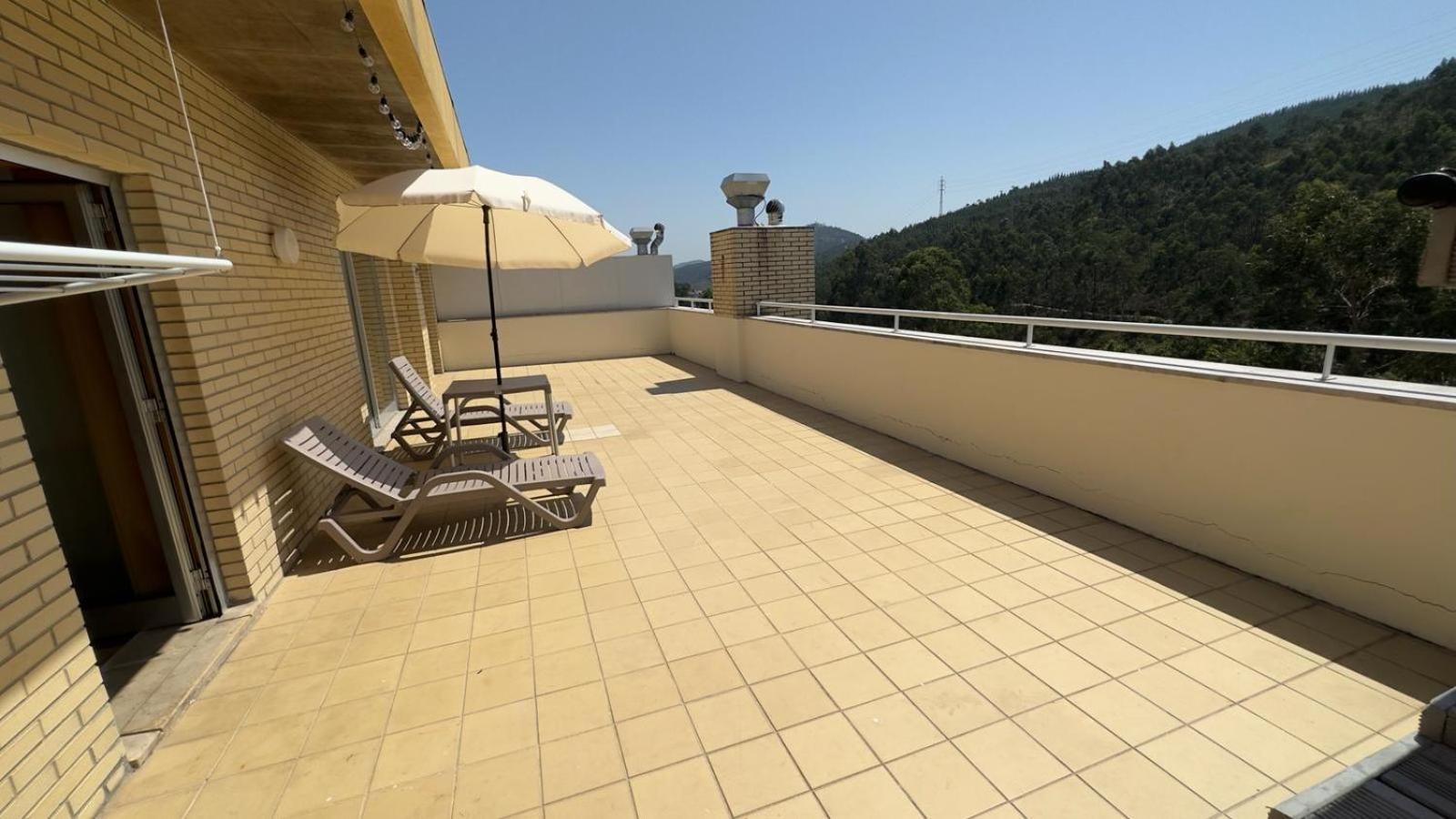Apartment Espacoso T3 Com Terraco & Churrasqueira Campo (Porto)