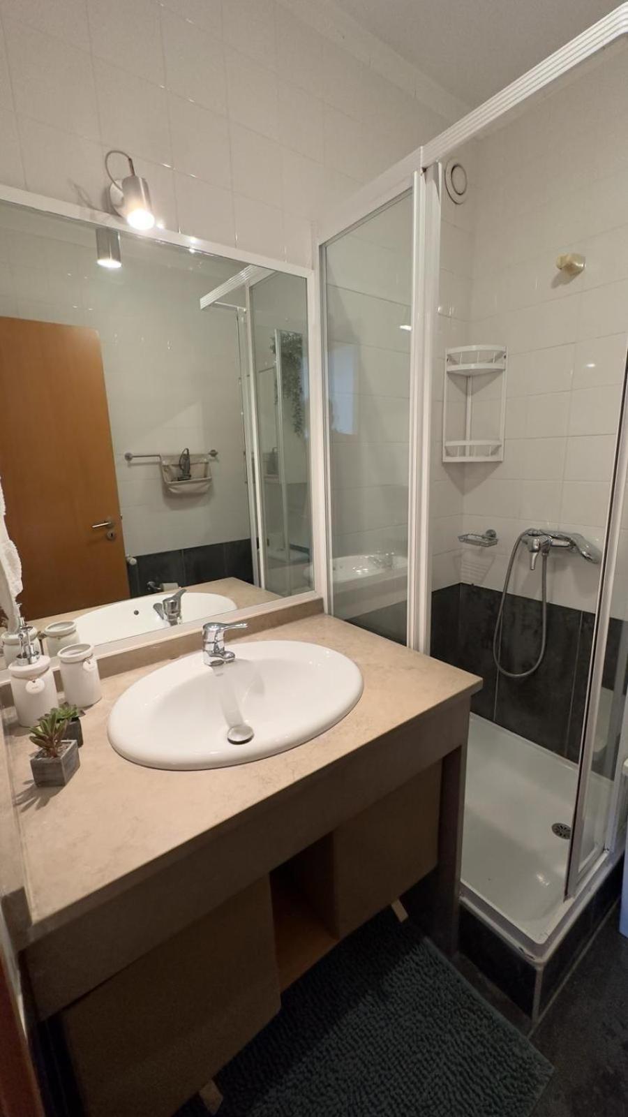Apartment Espacoso T3 Com Terraco & Churrasqueira